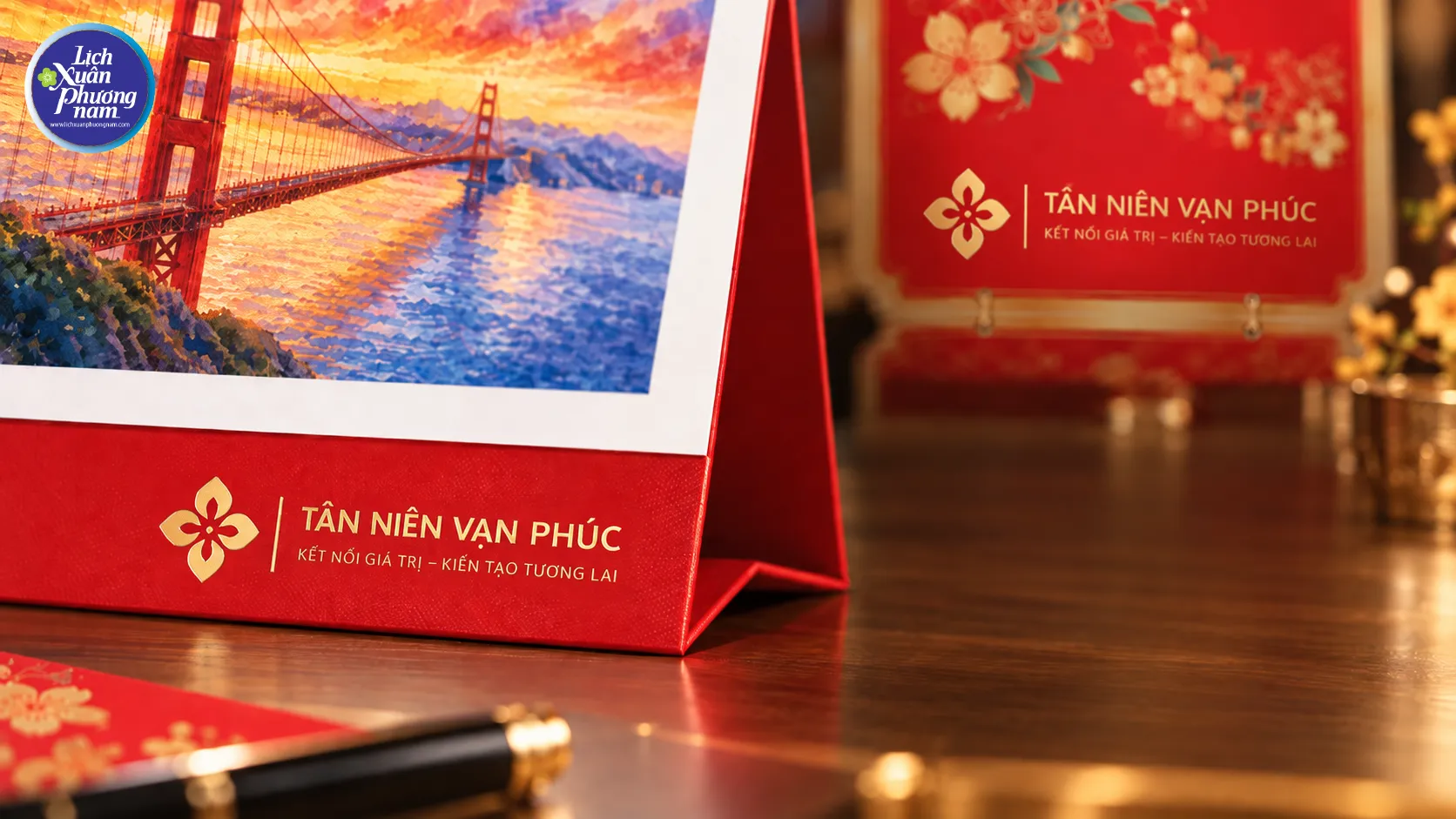 Doanh nghiệp có thể in lịch Tết độc quyền từ mẫu sẵn, kết hợp logo, slogan và thông tin nhận diện riêng